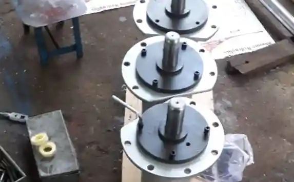 Hydraulic & Pneumatic Cylinder